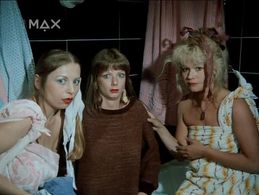 Jitka Asterová and Barbora Stepánová in Já nejsem já (1986)