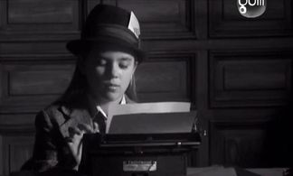 Aria Wallace in Roxy Hunter and the Myth of the Mermaid (2008)