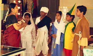 Akhil and Thambi Ramaiah in Azhagu Kutti Chellam (2016)