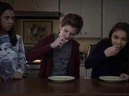 Jolie Hoang-Rappaport, Tyler Sanders, and Jenna Qureshi in Just Add Magic: Mystery City (2020)