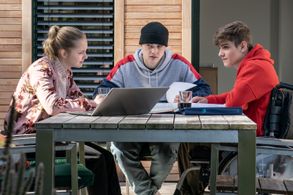 Paula Hartmann, Yuri Völsch, and Juls Serger in Leipzig Homicide (2001)