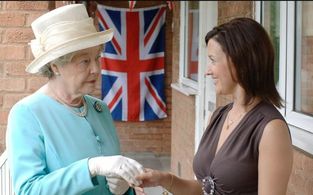 Rosemary Leach and Angela Lonsdale in The Afternoon Play (2003)