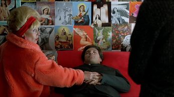 Àlex Casanovas and Verónica Forqué in Kika (1993)