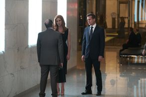 Gabriel Macht and Sarah Rafferty in Suits (2011)
