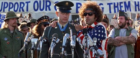 Tom Hanks and Richard D'Alessandro in Forrest Gump (1994)