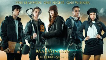 Tanner Buchanan, Jade Chynoweth, Sydne Mikelle, Emery Kelly, and Jason Genao in Max Winslow and the House of Secrets (20