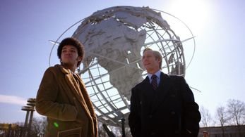 Michel Gill and Justice Smith in The Get Down (2016)