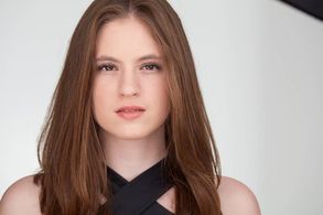 Olivia Gropp Headshot