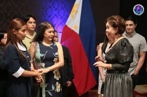 Sandy Andolong, Isabel Rivas, Jerick Dolormente, Sanya Lopez, and Anjo Damiles in First Lady (2022)