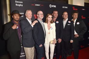 Liev Schreiber, Jon Voight, Steven Bauer, Pooch Hall, David Hollander, David Nevins, and Kerris Dorsey at an event for R