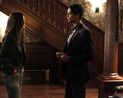 Alfred Enoch and Katie Findlay in How to Get Away with Murder (2014)