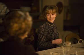 Shannon Tarbet in Genius (2017)