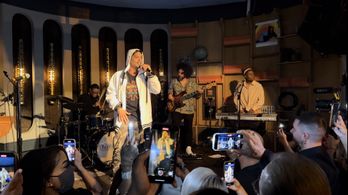 Anthony Bless - Live music performance @ Peppermint Club, Los Angeles