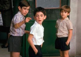 Ricardo Gómez, Santiago Crespo, and Manuel Dios in Cuéntame (2001)