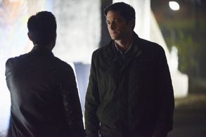 David Conrad and Seamus Dever in Castle (2009)