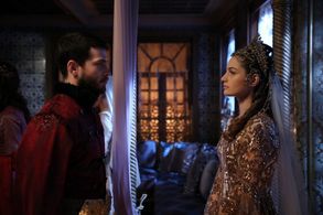 Gülcan Arslan and Ekin Koç in Muhtesem Yüzyil: Kösem (2015)