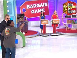 Drew Carey and Rachel Reynolds in The Price Is Right (1972)