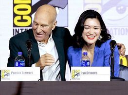 Isa Briones and Sir Patrick Stewart at San Diego Comic Con 2019