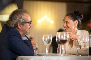 Sonia Braga and Fernando Teixeira in Aquarius (2016)