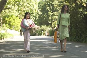 Paz Vega and Shelbie Bruce in Spanglish (2004)