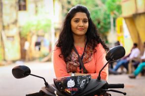 Ritika Singh in Aandavan Kattalai (2016)