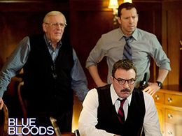 Tom Selleck, Donnie Wahlberg, and Len Cariou in Blue Bloods (2010)