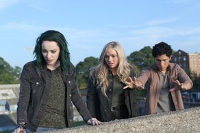 Natalie Alyn Lind, Emma Dumont, and Danny Ramirez in The Gifted (2017)