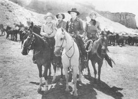 William Boyd, Russell Hayden, George 'Gabby' Hayes, and Billy King in Texas Trail (1937)