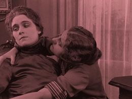 Lulu Kyser-Korff and Olga Tschechowa in The Haunted Castle (1921)