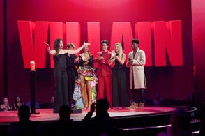 Kevin Mazur, Kathryn Hahn, Madelyn Cline, J.D., Madison Bailey, Chase Stokes, and Rudy Pankow at an event for 2021 MTV M