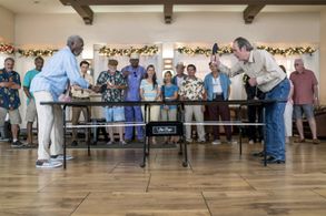 Morgan Freeman, Tommy Lee Jones, Joe Pantoliano, Graham Beckel, George Wallace, and Nick Peine in Just Getting Started (