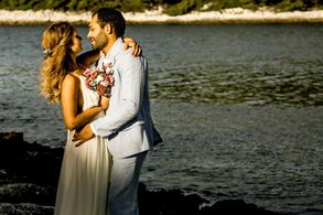 Melody Klaver and Nabil Mallat in Rafaël (2018)