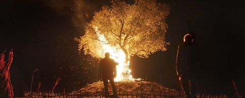 Haluk Bilginer and Ali Atay in Noah Land (2019)