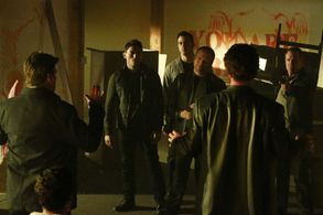 Adam Baldwin, Nathan Fillion, John Meier, and Peter Jang in Castle (2009)