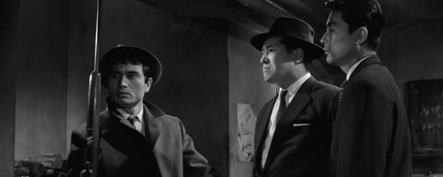 Tôru Abe and Ryôhei Uchida in Take Aim at the Police Van (1960)