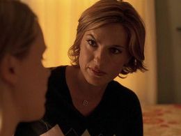 Mariska Hargitay in Plain Truth (2004)