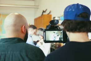 Geoffrey J.D. Payne in Desde el principio (2017)