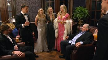 David Siegel and Jaqueline Siegel in Queen of Versailles Reigns Again (2022)