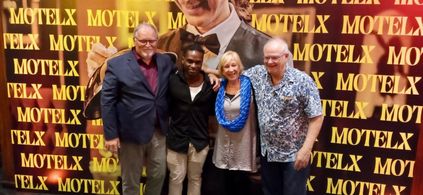 Premiere: LOVELY, DARK and DEEP