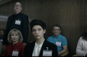 Ava in Dirty John: Betty