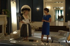 Judy Davis and Jessica Lange in Feud (2017)