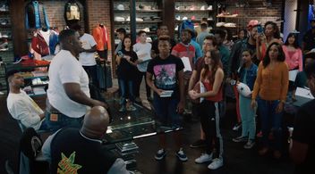 Patricia Galvez in Ballers (2015)