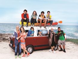 Still of Denise Tantucci, Carmine Buschini, Aurora Ruffino, Brando Pacitto, Angela Curri, Mirko Trovato, Pio Piscicelli,