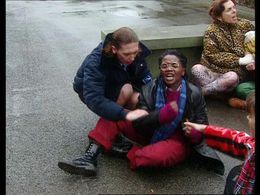 Ingrid Afia, Samantha Bennis, Marjolein Keuning, and Dela Maria Vaags in Vrouwenvleugel (1993)