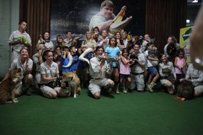 Terri Irwin, Bindi Irwin, Robert Clarence Irwin, Alexis Gosselin, Madelyn Gosselin, Cara Gosselin, Hannah Gosselin, Coll