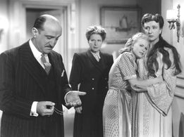 Susana Canales, Ángeles Martínez, Felisa Mary, and Enrique Serrano in La locura de Don Juan (1948)