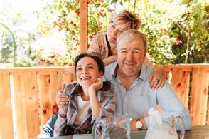 Aleksandr Robak and Stasya Miloslavskaya in Russian Yug (2021)