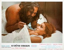 Carlos Imperial and Adriana Prieto in A Viúva Virgem (1972)