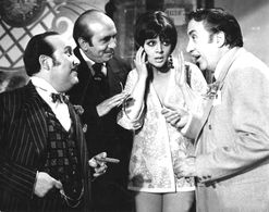 Rafael Alonso, Miguel del Castillo, Antonio Ferrandis, and Sara Montiel in Varietés (1971)