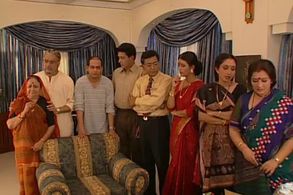 Shakti Singh, Dinesh Thakur, Jitendra Trehan, Apara Mehta, Ketki Dave, Sudha Shivpuri, Kamalika Guha Thakurta, and Muni 